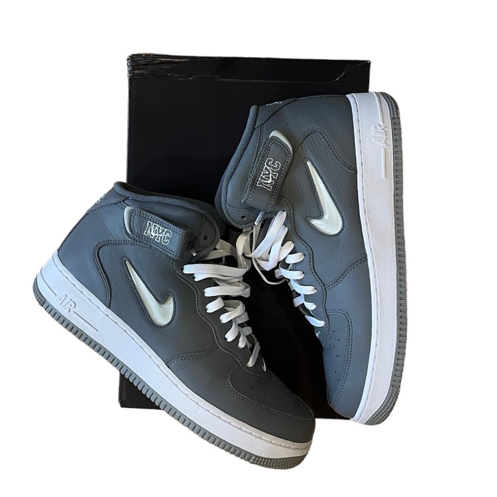 Nike Air Force 1 QS NYC Edition Gray White Size 10.5